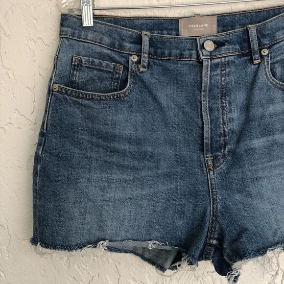 EVERLANE Cheeky Denim Jean Shorts Button Fly Pockets Distressed Fray Hem Size 31 - Picture 2 of 10